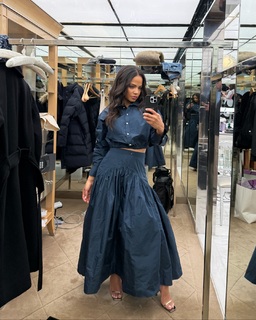 Christina Milian feet photo thumbnail