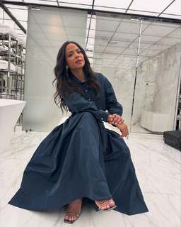 Christina Milian feet photo thumbnail