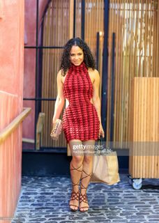 Christina Milian feet photo thumbnail