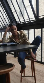 Christina Milian feet photo thumbnail