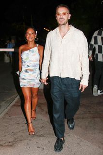 Christina Milian feet photo thumbnail