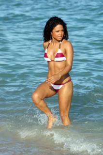 Christina Milian feet photo thumbnail