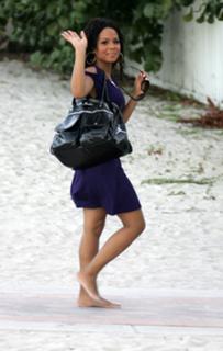 Christina Milian feet photo thumbnail