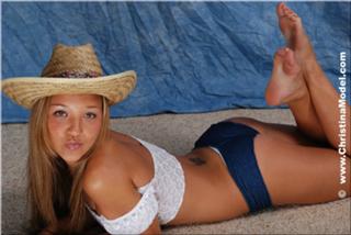 Christina Model feet photo thumbnail
