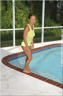 Christina Model feet photo thumbnail