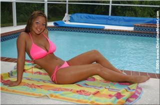 Christina Model feet photo thumbnail