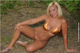 Christina Model feet photo thumbnail