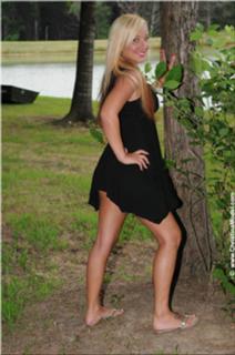 Christina Model feet photo thumbnail