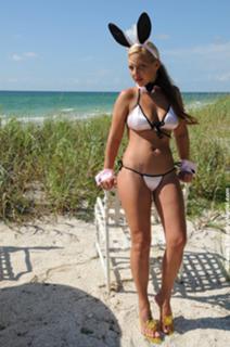 Christina Model feet photo thumbnail