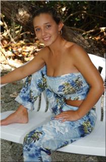 Christina Model feet photo thumbnail