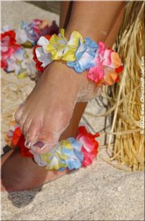 Christina Model feet photo thumbnail