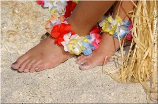 Christina Model feet photo thumbnail