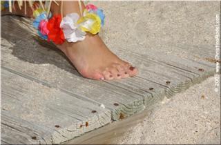 Christina Model feet photo thumbnail
