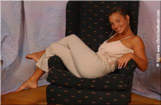 Christina Model feet photo thumbnail