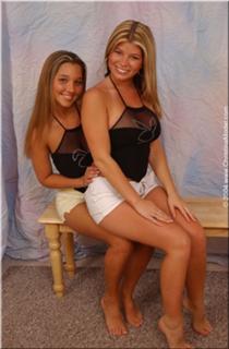 Christina Model feet photo thumbnail