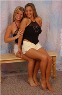 Christina Model feet photo thumbnail