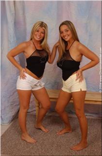 Christina Model feet photo thumbnail