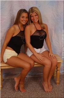 Christina Model feet photo thumbnail