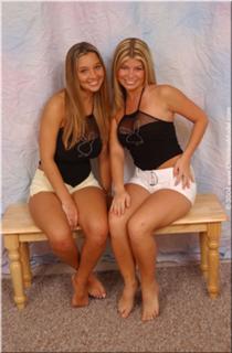 Christina Model feet photo thumbnail