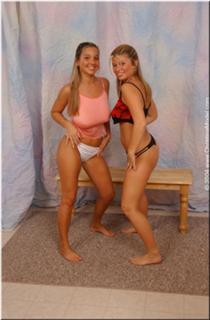 Christina Model feet photo thumbnail