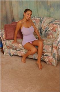 Christina Model feet photo thumbnail