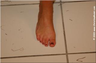 Christina Model feet photo thumbnail
