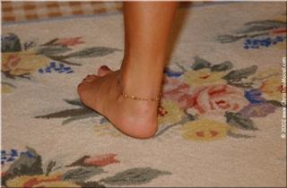 Christina Model feet photo thumbnail