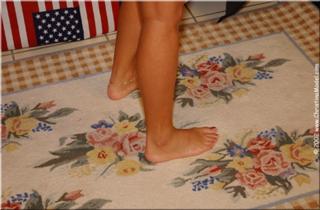Christina Model feet photo thumbnail