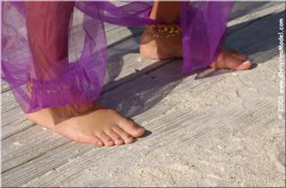 Christina Model feet photo thumbnail