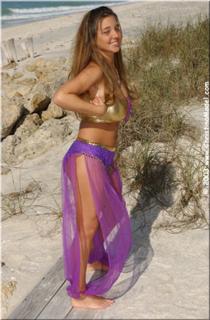 Christina Model feet photo thumbnail