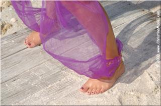Christina Model feet photo thumbnail