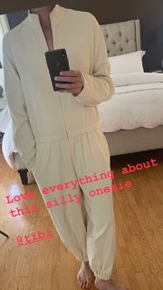 Christina Moore feet photo thumbnail