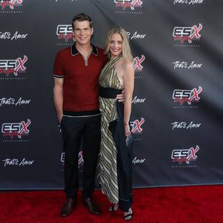 Christina Moore feet photo thumbnail