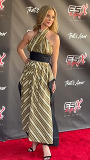 Christina Moore feet photo thumbnail