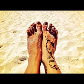 Christina Perri feet photo thumbnail