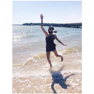 Christina Perri feet photo thumbnail