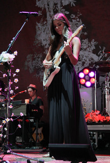 Christina Perri feet photo thumbnail