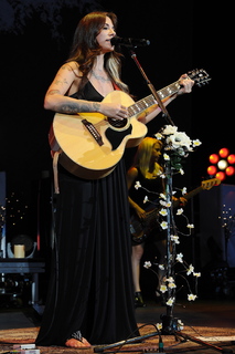 Christina Perri feet photo thumbnail