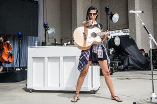 Christina Perri feet photo thumbnail