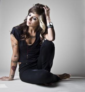 Christina Perri feet photo thumbnail