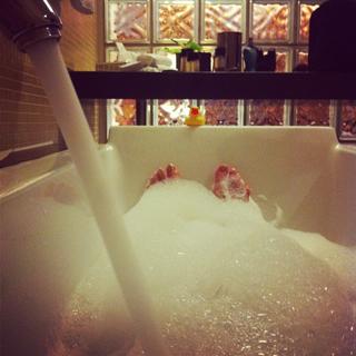 Christina Perri feet photo thumbnail