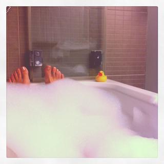 Christina Perri feet photo thumbnail