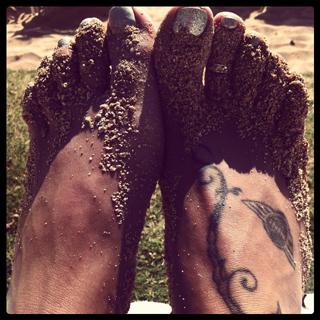 Christina Perri feet photo thumbnail