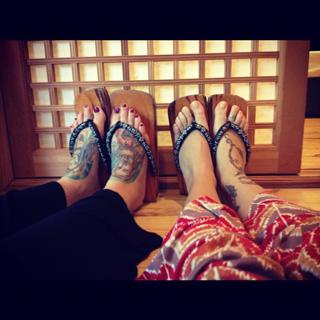 Christina Perri feet photo thumbnail