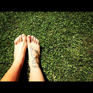 Christina Perri feet photo thumbnail