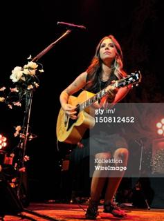 Christina Perri feet photo thumbnail