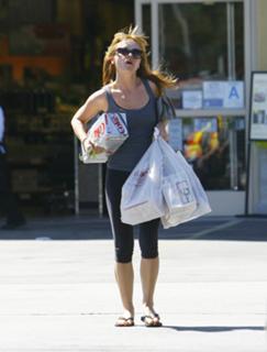 Christina Ricci feet photo thumbnail