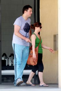 Christina Ricci feet photo thumbnail