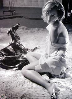 Christina Ricci feet photo thumbnail
