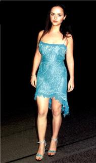 Christina Ricci feet photo thumbnail
